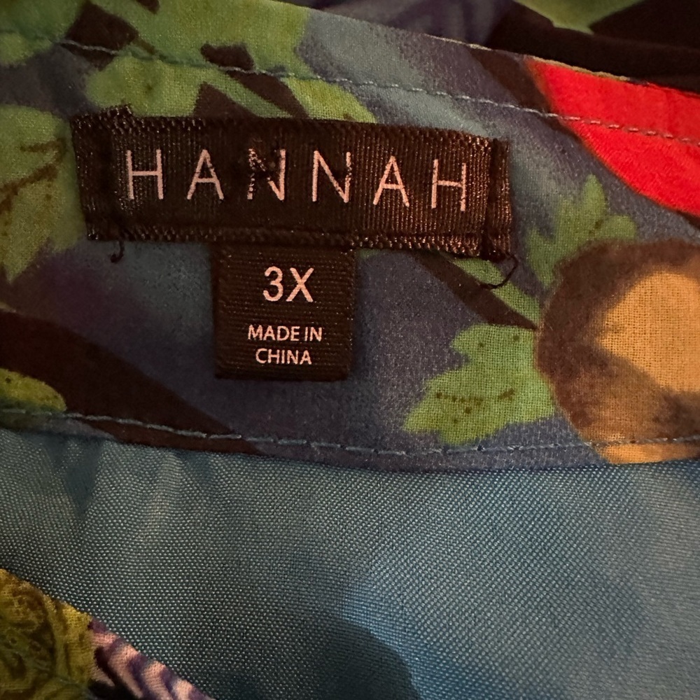 Hannah blue floral blouse size 3X - Picture 10 of 11